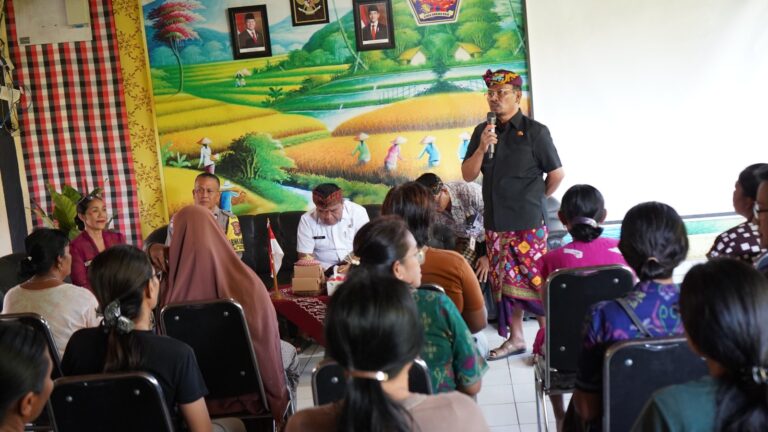 79_kelurahan-penarukan-dan-desa-poh-bergong-jadi-pilot-project-digitalisasi-data-bansos-di-buleleng_2026-06-04-14-24-07