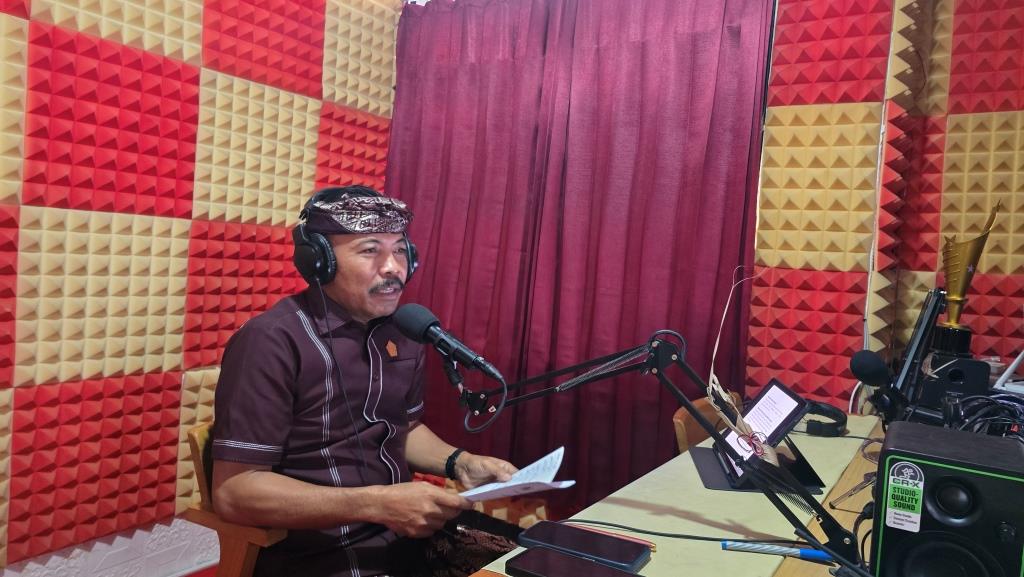 31_ketua-dprd-buleleng-paparkan-tindak-lanjut-hasil-reses-dalam-program-obras-radio-nuansa-giri-catus-pata_2026-07-29-10-03-42